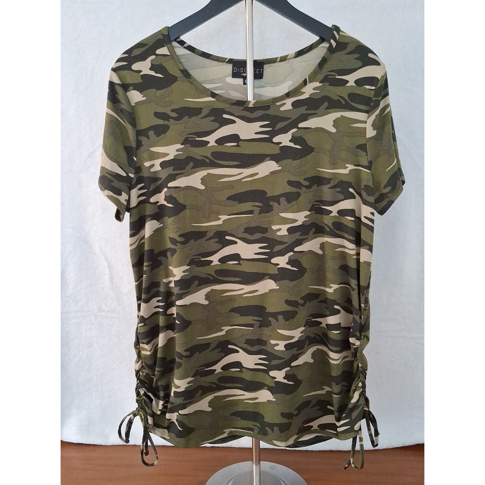 Womens Discreet 1X Green Camo Shortsleeve Top. Cinched Side Non Adjustable Ties. - Picture 1 of 4